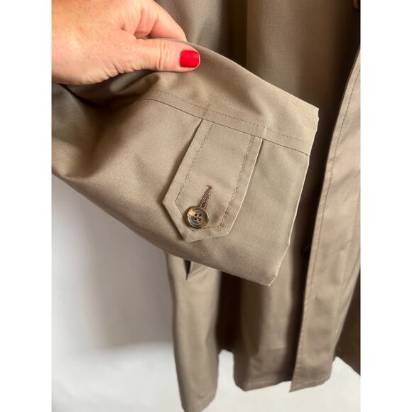 London Fog Men's Tan
Maincoats Trench Style Coat Tan Size 38R - Picture 4 of 15